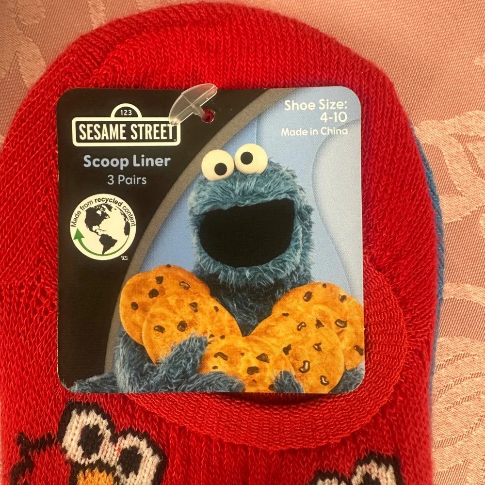 Sesame Street Womens Scoop Liner Socks 3 Pairs Elmo Cookie Monster Oscar 4-10